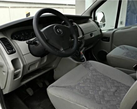 Серый Опель Виваро, объемом двигателя 0 л и пробегом 210 тыс. км за 2599 $, фото 4 на Automoto.ua