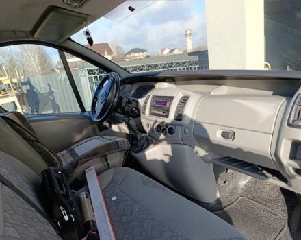 Серый Опель Виваро, объемом двигателя 1.9 л и пробегом 370 тыс. км за 6300 $, фото 3 на Automoto.ua