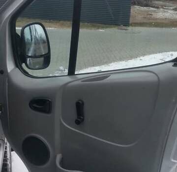 Серый Опель Виваро, объемом двигателя 1.9 л и пробегом 460 тыс. км за 5300 $, фото 14 на Automoto.ua