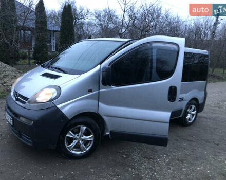 Сірий Опель Віваро, об'ємом двигуна 1.9 л та пробігом 350 тис. км за 5650 $, фото 21 на Automoto.ua