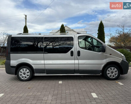 Сірий Опель Віваро, об'ємом двигуна 1.9 л та пробігом 280 тис. км за 7450 $, фото 2 на Automoto.ua