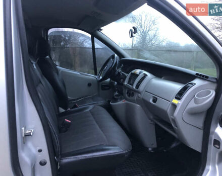 Сірий Опель Віваро, об'ємом двигуна 1.9 л та пробігом 350 тис. км за 5650 $, фото 49 на Automoto.ua