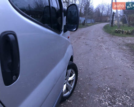 Сірий Опель Віваро, об'ємом двигуна 1.9 л та пробігом 350 тис. км за 5650 $, фото 38 на Automoto.ua