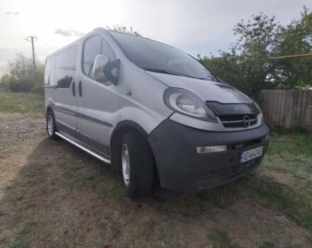 Серый Опель Виваро, объемом двигателя 1.9 л и пробегом 390 тыс. км за 8500 $, фото 4 на Automoto.ua