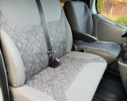 Сірий Опель Віваро, об'ємом двигуна 1.9 л та пробігом 280 тис. км за 7450 $, фото 16 на Automoto.ua