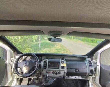 Серый Опель Виваро, объемом двигателя 1.9 л и пробегом 390 тыс. км за 8500 $, фото 8 на Automoto.ua