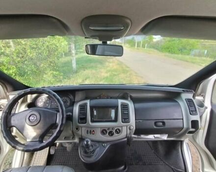 Серый Опель Виваро, объемом двигателя 1.9 л и пробегом 390 тыс. км за 8500 $, фото 7 на Automoto.ua