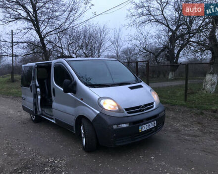 Сірий Опель Віваро, об'ємом двигуна 1.9 л та пробігом 350 тис. км за 5650 $, фото 24 на Automoto.ua