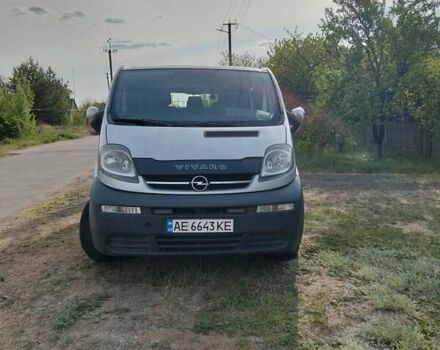 Серый Опель Виваро, объемом двигателя 1.9 л и пробегом 390 тыс. км за 8500 $, фото 21 на Automoto.ua
