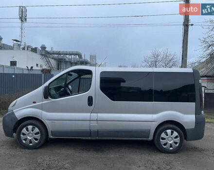 Серый Опель Виваро, объемом двигателя 1.9 л и пробегом 317 тыс. км за 7500 $, фото 7 на Automoto.ua