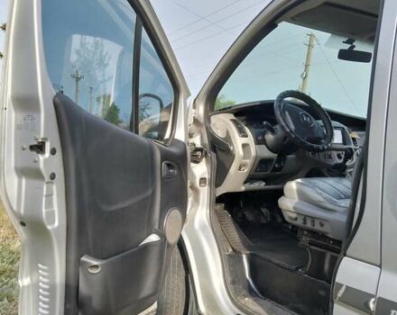 Серый Опель Виваро, объемом двигателя 1.9 л и пробегом 390 тыс. км за 8500 $, фото 12 на Automoto.ua