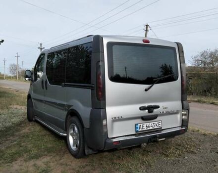 Серый Опель Виваро, объемом двигателя 1.9 л и пробегом 390 тыс. км за 8500 $, фото 18 на Automoto.ua