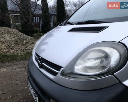 Сірий Опель Віваро, об'ємом двигуна 1.9 л та пробігом 350 тис. км за 5650 $, фото 17 на Automoto.ua
