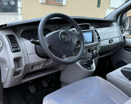 Сірий Опель Віваро, об'ємом двигуна 1.9 л та пробігом 280 тис. км за 7450 $, фото 25 на Automoto.ua