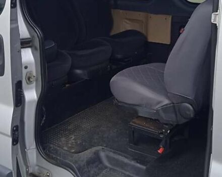 Серый Опель Виваро, объемом двигателя 2.46 л и пробегом 420 тыс. км за 6800 $, фото 7 на Automoto.ua