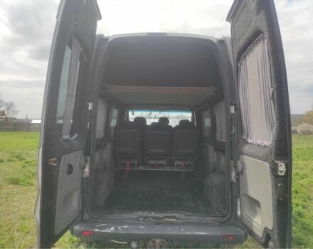 Серый Опель Виваро, объемом двигателя 1.9 л и пробегом 350 тыс. км за 7000 $, фото 3 на Automoto.ua