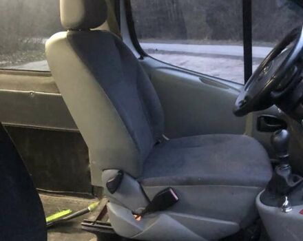 Сірий Опель Віваро, об'ємом двигуна 2.46 л та пробігом 400 тис. км за 6000 $, фото 11 на Automoto.ua