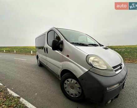 Серый Опель Виваро, объемом двигателя 2.46 л и пробегом 404 тыс. км за 7400 $, фото 9 на Automoto.ua