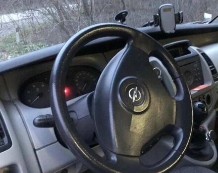 Сірий Опель Віваро, об'ємом двигуна 2.46 л та пробігом 400 тис. км за 6000 $, фото 13 на Automoto.ua