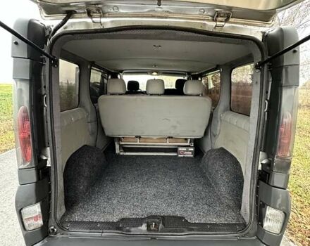 Серый Опель Виваро, объемом двигателя 2.46 л и пробегом 404 тыс. км за 7400 $, фото 7 на Automoto.ua