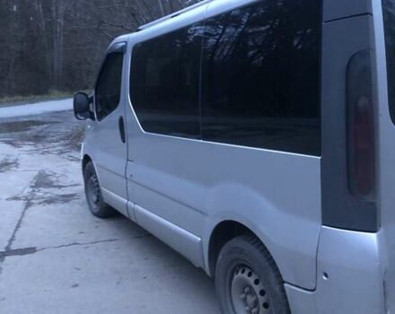 Сірий Опель Віваро, об'ємом двигуна 2.46 л та пробігом 400 тис. км за 6000 $, фото 3 на Automoto.ua