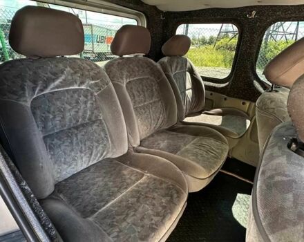 Серый Опель Виваро, объемом двигателя 1.9 л и пробегом 357 тыс. км за 6700 $, фото 17 на Automoto.ua