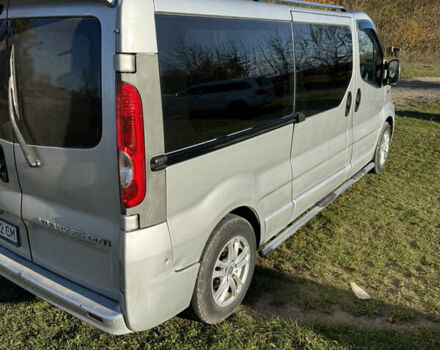 Серый Опель Виваро, объемом двигателя 2.5 л и пробегом 504 тыс. км за 8500 $, фото 7 на Automoto.ua