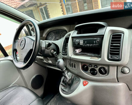 Серый Опель Виваро, объемом двигателя 1.9 л и пробегом 578 тыс. км за 10900 $, фото 8 на Automoto.ua