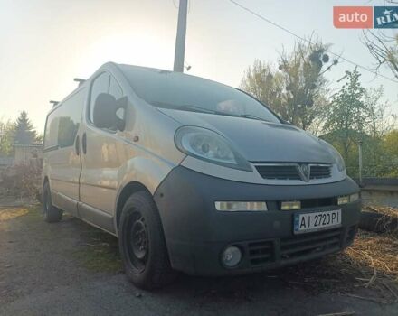 Сірий Опель Віваро, об'ємом двигуна 2.46 л та пробігом 450 тис. км за 5900 $, фото 2 на Automoto.ua