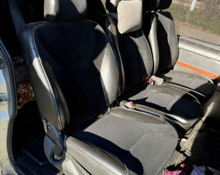 Серый Опель Виваро, объемом двигателя 2.5 л и пробегом 504 тыс. км за 8500 $, фото 5 на Automoto.ua