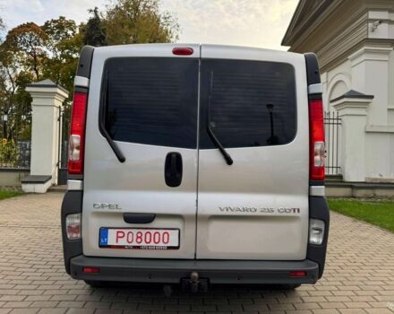 Сірий Опель Віваро, об'ємом двигуна 2.5 л та пробігом 160 тис. км за 7500 $, фото 3 на Automoto.ua