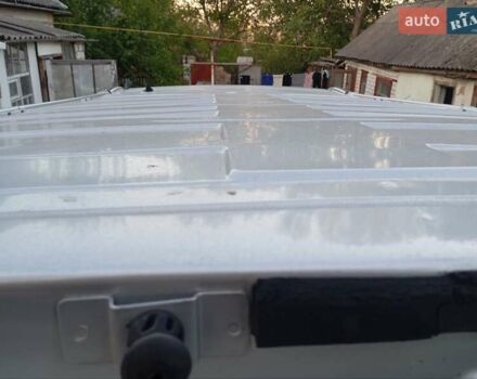 Серый Опель Виваро, объемом двигателя 2 л и пробегом 416 тыс. км за 10200 $, фото 3 на Automoto.ua