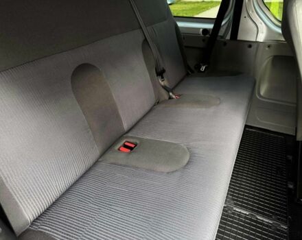 Сірий Опель Віваро, об'ємом двигуна 2.5 л та пробігом 160 тис. км за 7500 $, фото 23 на Automoto.ua