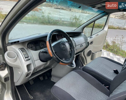 Серый Опель Виваро, объемом двигателя 2 л и пробегом 320 тыс. км за 9000 $, фото 31 на Automoto.ua