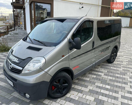 Серый Опель Виваро, объемом двигателя 2 л и пробегом 320 тыс. км за 9000 $, фото 13 на Automoto.ua