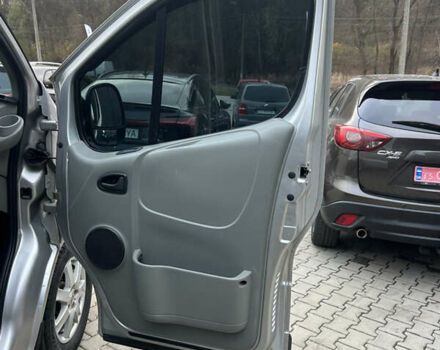 Серый Опель Виваро, объемом двигателя 2.5 л и пробегом 294 тыс. км за 8700 $, фото 15 на Automoto.ua