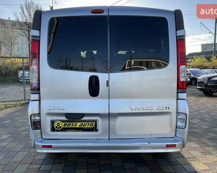 Сірий Опель Віваро, об'ємом двигуна 2 л та пробігом 404 тис. км за 7300 $, фото 5 на Automoto.ua