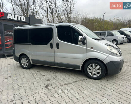 Серый Опель Виваро, объемом двигателя 2.5 л и пробегом 294 тыс. км за 8700 $, фото 3 на Automoto.ua