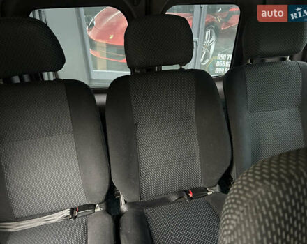 Серый Опель Виваро, объемом двигателя 2.5 л и пробегом 294 тыс. км за 8700 $, фото 17 на Automoto.ua