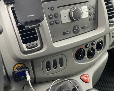 Серый Опель Виваро, объемом двигателя 2 л и пробегом 266 тыс. км за 8500 $, фото 3 на Automoto.ua