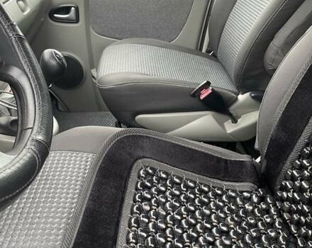 Серый Опель Виваро, объемом двигателя 2 л и пробегом 266 тыс. км за 8500 $, фото 4 на Automoto.ua