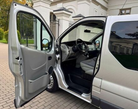 Сірий Опель Віваро, об'ємом двигуна 2.5 л та пробігом 160 тис. км за 7500 $, фото 7 на Automoto.ua