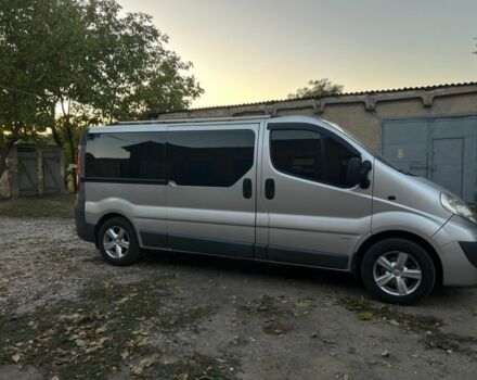 Опель Виваро 2007 в Синельниковом на Automoto.ua Серый Опель Виваро, объемом двигателя 2 л и пробегом 300 тыс. км за 9000 $, фото 4 на Automoto.ua