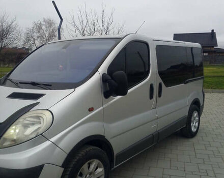 Сірий Опель Віваро, об'ємом двигуна 2 л та пробігом 254 тис. км за 9000 $, фото 11 на Automoto.ua