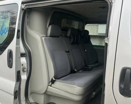 Серый Опель Виваро, объемом двигателя 2 л и пробегом 340 тыс. км за 10000 $, фото 8 на Automoto.ua