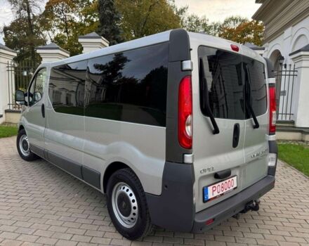 Сірий Опель Віваро, об'ємом двигуна 2.5 л та пробігом 160 тис. км за 7500 $, фото 4 на Automoto.ua