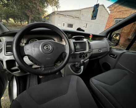 Опель Виваро 2007 в Синельниковом на Automoto.ua Серый Опель Виваро, объемом двигателя 2 л и пробегом 300 тыс. км за 9000 $, фото 3 на Automoto.ua