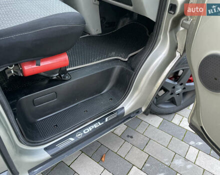 Серый Опель Виваро, объемом двигателя 2 л и пробегом 320 тыс. км за 9000 $, фото 39 на Automoto.ua