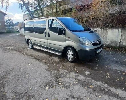 Сірий Опель Віваро, об'ємом двигуна 2 л та пробігом 212 тис. км за 10000 $, фото 5 на Automoto.ua