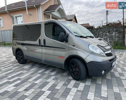 Серый Опель Виваро, объемом двигателя 2 л и пробегом 320 тыс. км за 9000 $, фото 5 на Automoto.ua